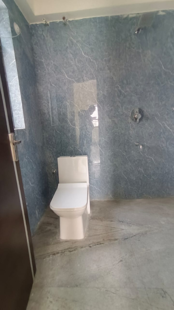 Semi Furnished 4bhk in ABC, Near Rajiv Bhawan, GS Road, SATSANG VIHAR, Tarun Nagar, Guwahati, Assam, India for Rent